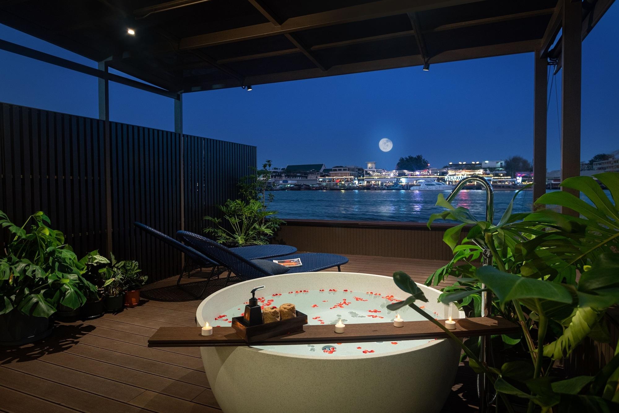 Baan Wanglang Riverside, होटल 3*